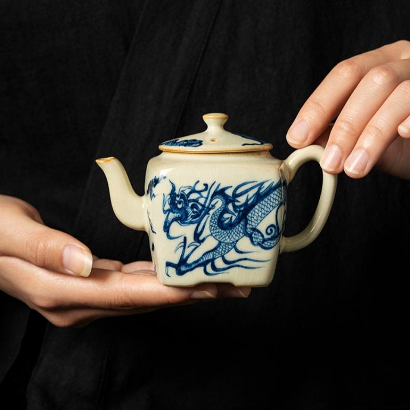 175ml Traditional Ru Kiln Blue And White Dragon Pattern Square Tea Pot For Brewing Tea High-End Tea Ceremony Kungfu Tea Set