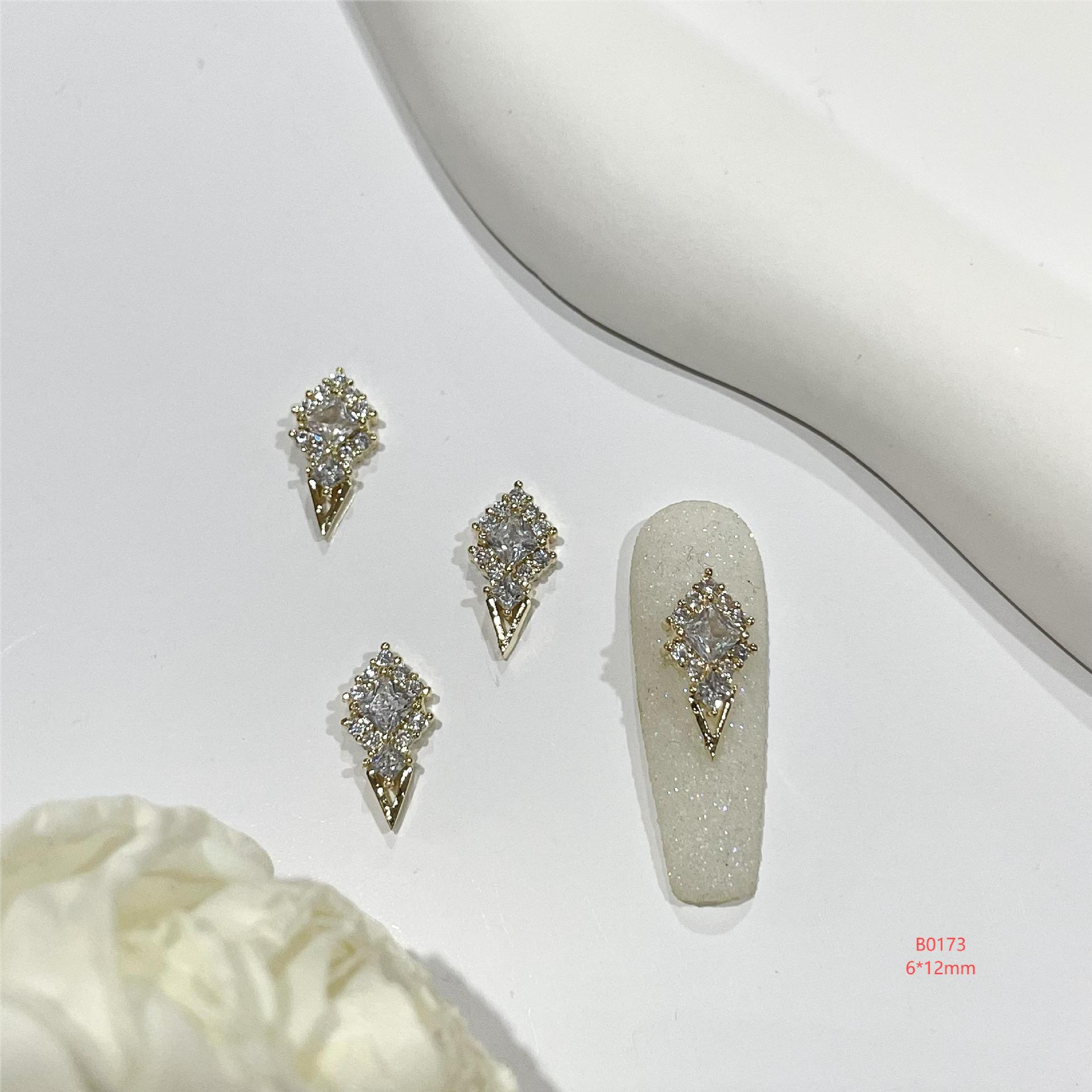 

81 Горячий Стиль Ретро Изумрудный Циркон Аксессуары для Ногтей от Buccellati