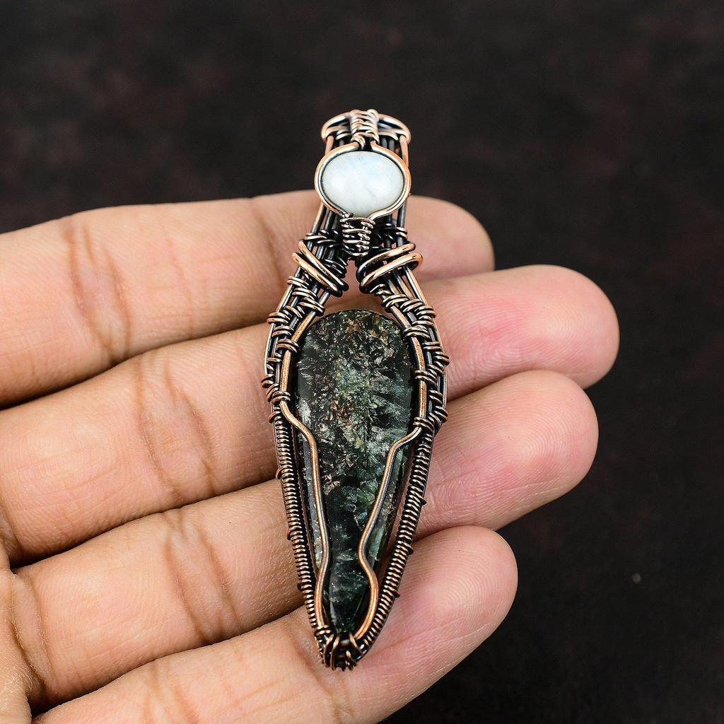 Serafinitt Kobberanheng Kobbertrådviklet Anheng Edelsten Designer Smykker Månesteinsanheng Håndlagde Smykker Serafinitt Gave Til Mamma