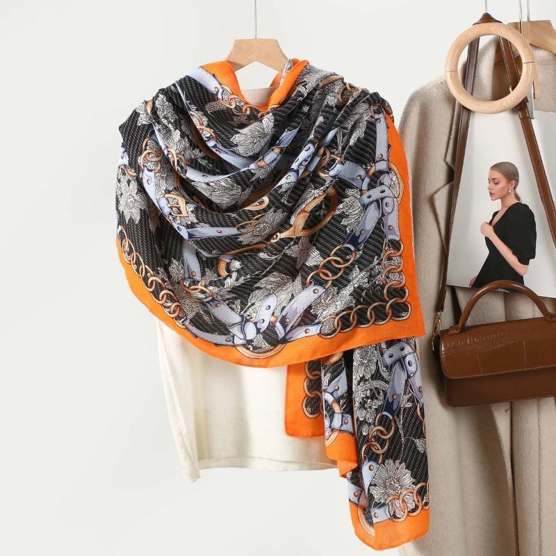 New retro leather buckle chain printed women's scarf silk scarf spring and autumn women's fashion scarf yarn