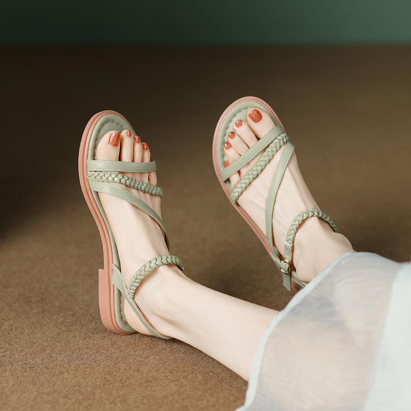 9030-30 Roman Sandals 2025 Internet Celebrity New Versatile Soft-soled Open-toed Flats Beach Shoes