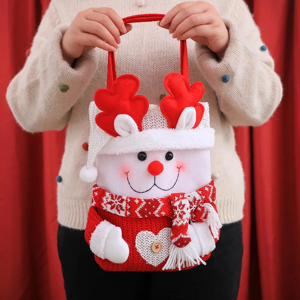 2026Christmas Knit Gift Bag Cute Cartoon Apple Candy Handbag Plush Santa Claus Snowman Elk New Year Christmas Eve Decoration