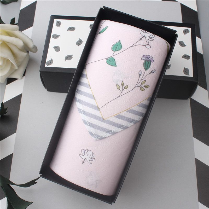 

Yilian Женский платок с принтом, гребенной хлопок, ультратонкий, большого размера, платок в японском стиле, квадратное полотенце, портативный, для вытирания пота, подарочная коробка Yilian Pink Single Gift Box