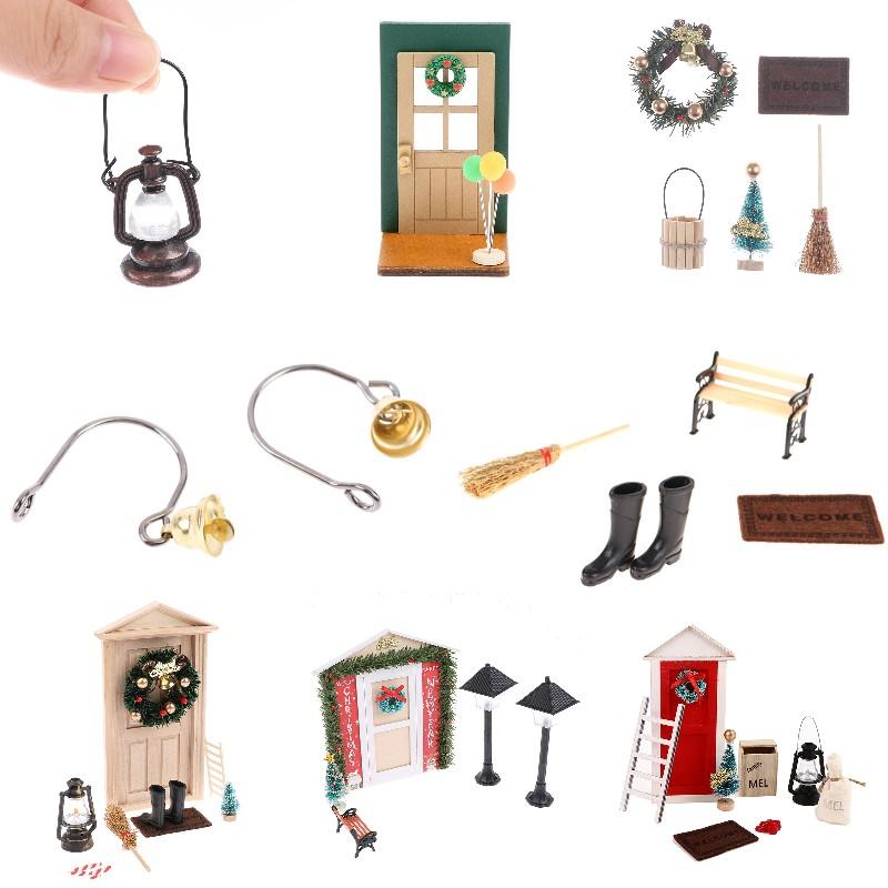 High Quality 1 Set Dollhouse Accessories Mini House Atrium Tree Wreath Broom Carpet Bucket DIY Christmas Atmosphere Dooryard Scene Ornaments