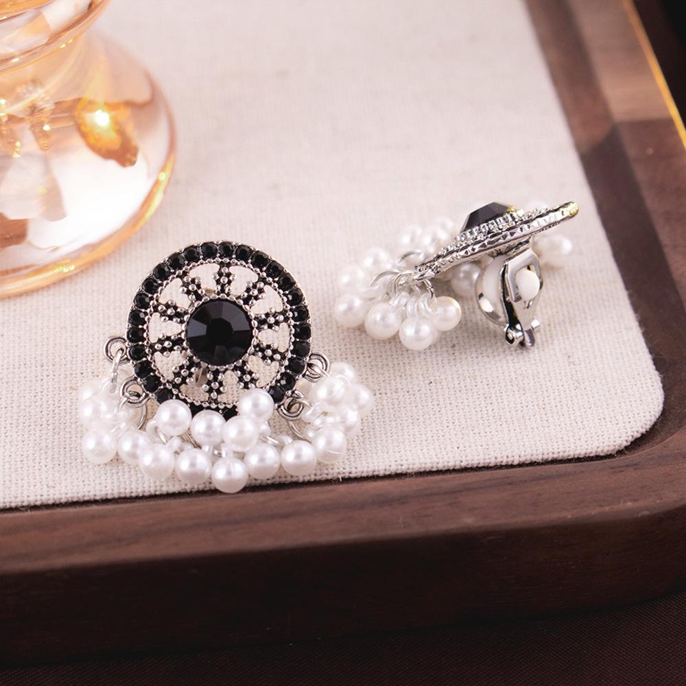 Vintage Französische Ohrclips mit ovalen Perlen für nicht-durchstochene Ohren