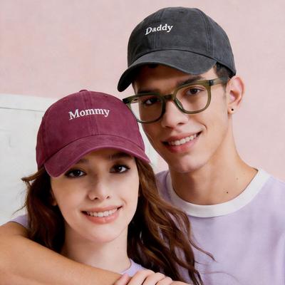 1pair Daddy & Mommy Embroidery Baseball Caps for Men & Women Outdoor Leisure Sports Snapback Baseball Hats for Birthday Gifts