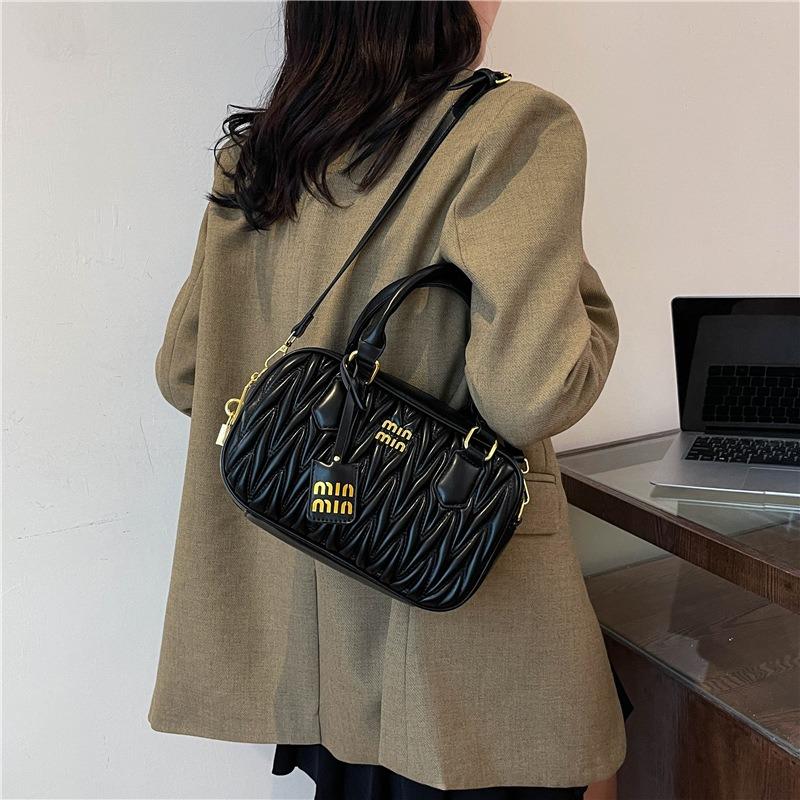 New Pleated Pillow Bag Women's Versatile Handbag High-end Bowling Bag Shoulder Messenger Bag