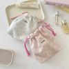 Sacs à cordon floraux Organisateur de voyage pour femme Trousses de toilette Sac anti-poussière épais pour bijoux Sac à cordon mignon Sac à cordon pour cosmétiques