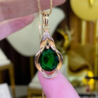 Light Luxury Design Inlaid With 6 Carat Artificial Treasure Emerald Pendant Women'S Rose Gold Red Garnet Item