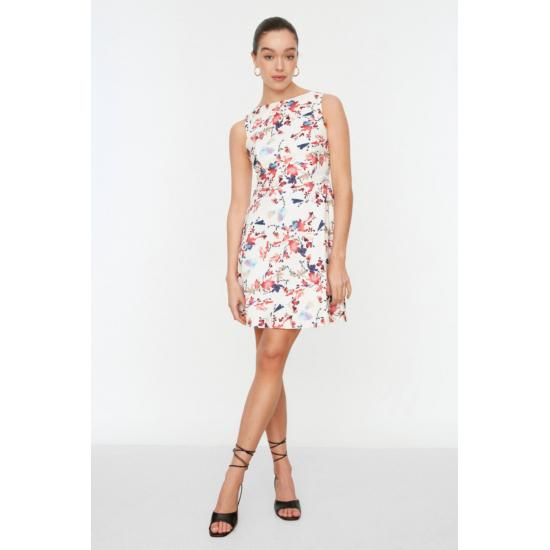 

Разноцветное летнее платье А-силуэта с цветочным принтом на толстых бретелях