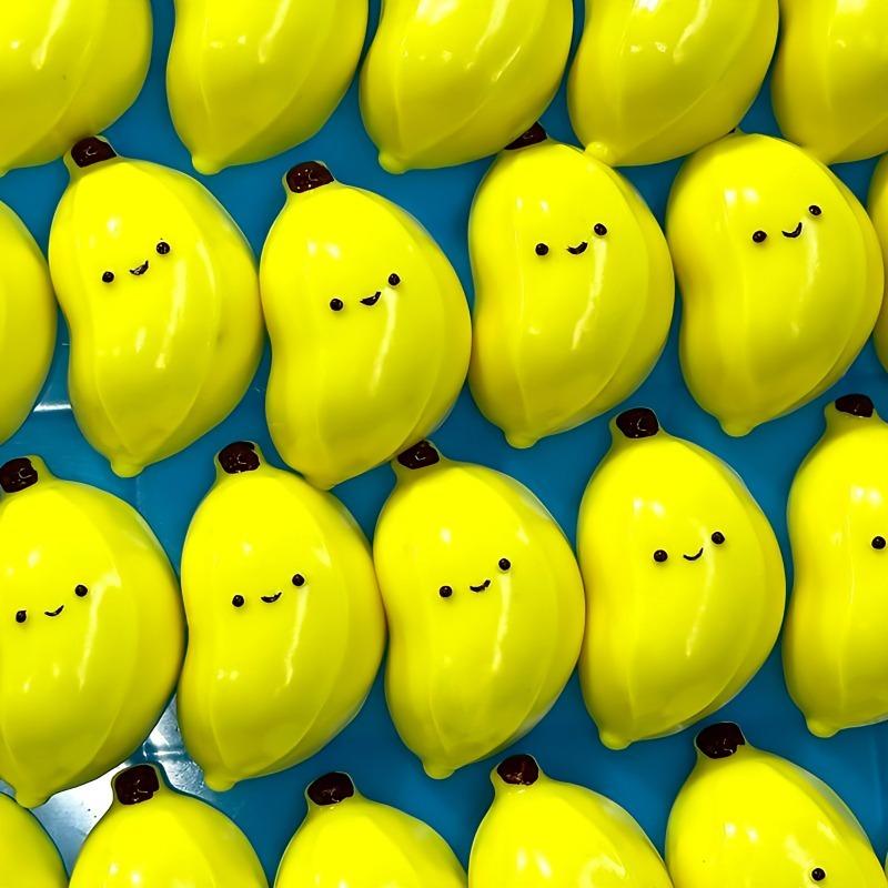 Super Soft Handmade Rubber Banana Toy Simulated Fruit Slow Rebound Pressure Relief Clip Compression Toy Children's Holiday Gift