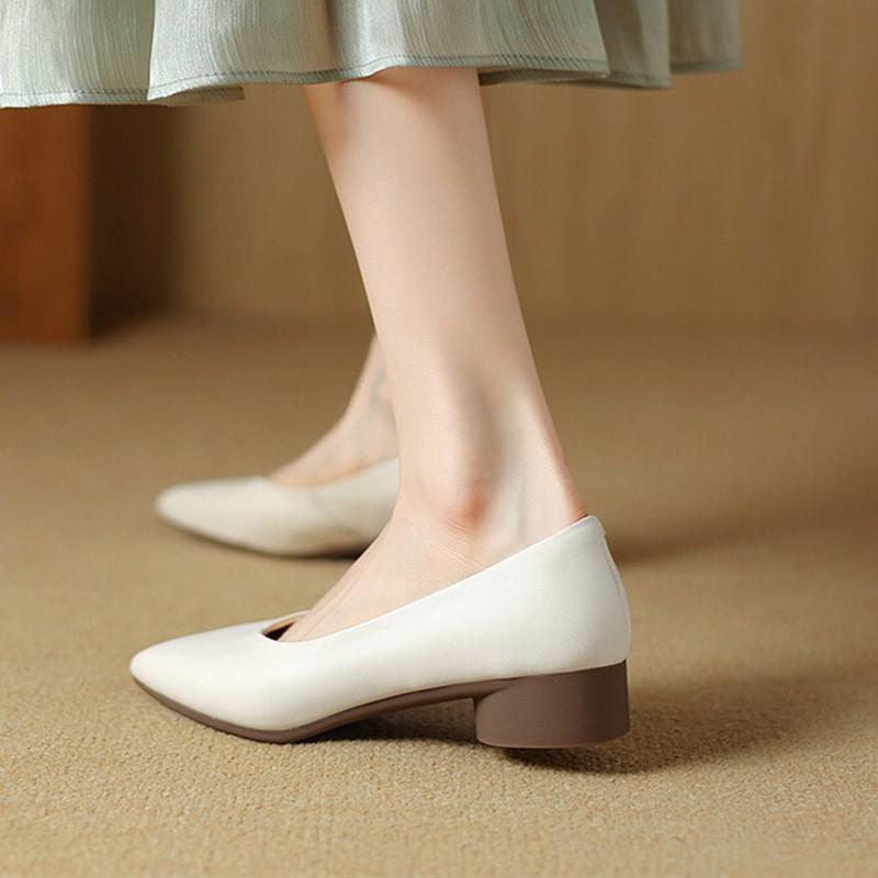 Leather Soft Leather Single Shoes Women's Soft Sole Low Heel Autumn Light Mouth Beige Commute Silent Professional Comfortable Women's Shoes