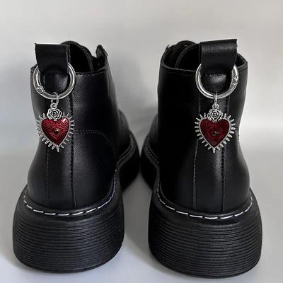 NEU Emaille Rosen Blumen Herzen Martin Stiefel Schuhe Schnallen Dekoration Gothic Seite Absatz Schuhe Accessoires Glücksschmuck(nur 1 Stück Anhänger)