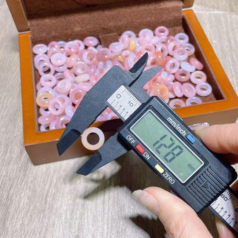 

Fine Sticky Agate Flexible Ring DIY Accessories Hand Woven Hand Rope Necklace Crafts Buddha Beads Pendant Bracelet Ornament Powder Waxy Agate Running Ring