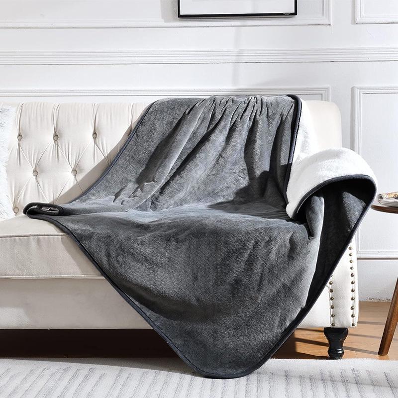 Top-Rated Waterproof Flannel Sherpa Pet Blanket - Thickened, All-Season Comfort for Dogs and Cats