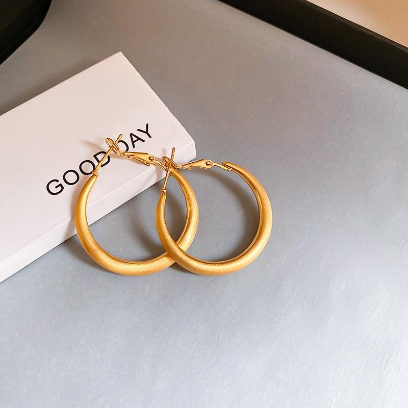 Fashion Matte Brushed Hoop Earrings for Women Retro Geometric Metal Circle Earrings Party Wedding Fashion Jewelry Accessories
