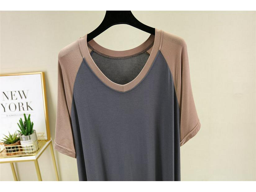 Καλοκαιρινό φόρεμα με φαρδιά λαιμόκοψη από μοντάλ, κοντά μανίκια και πλαϊνά σκισίματα