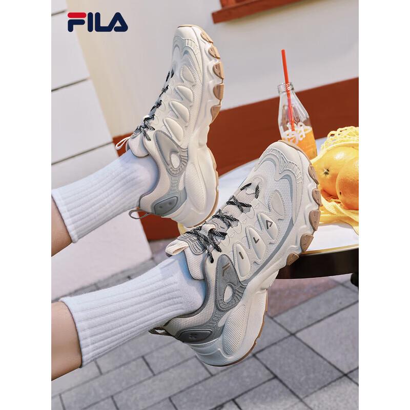 

FILA Men s Chunky Athletic Sneakers US 9.5 (M)