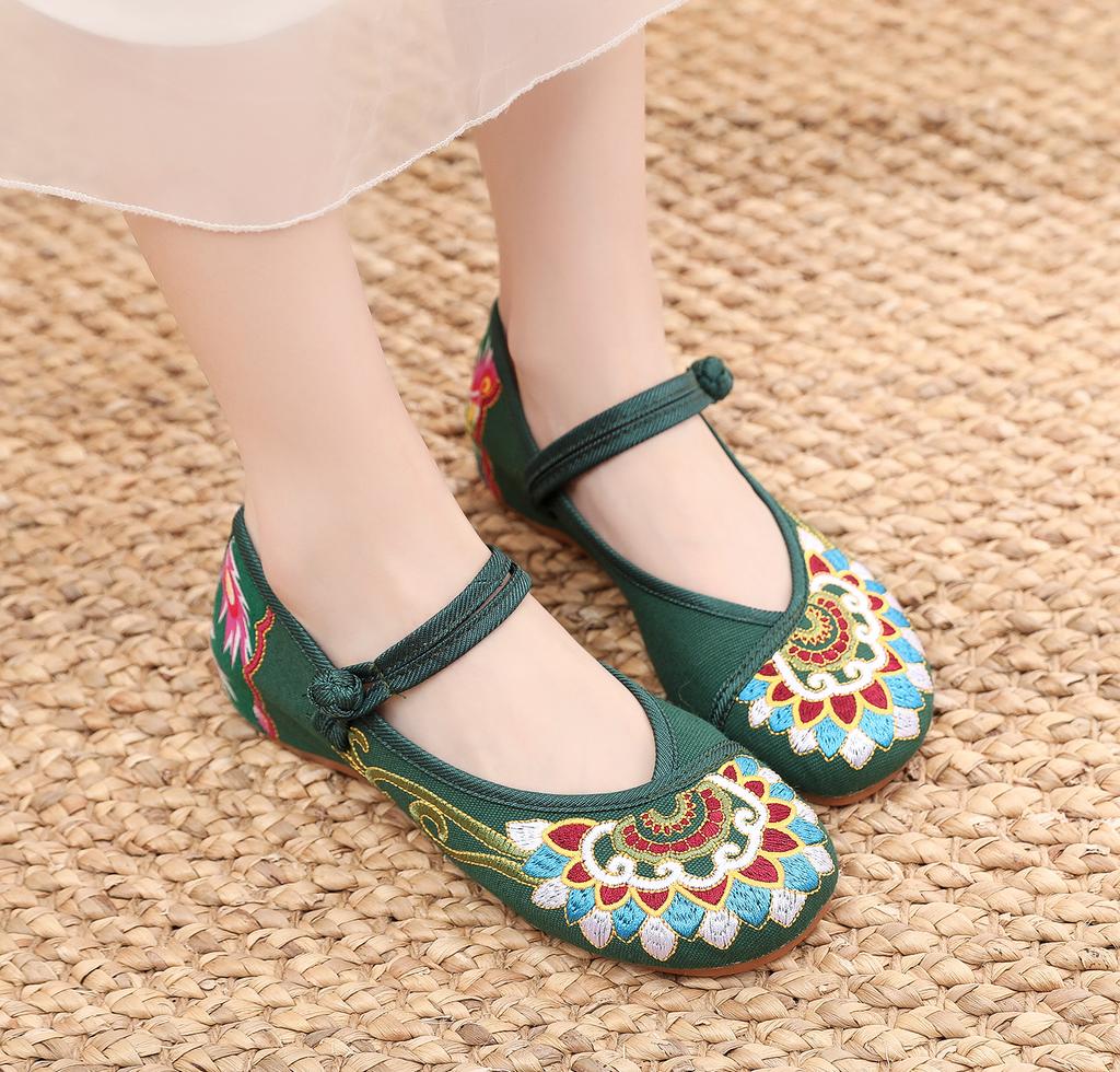 Ethnic Style, National Style Canvas Embroidered Cloth Shoes, Women's Shoes, Single Shoes One-word Buckle Low-heeled Mother Shoes
