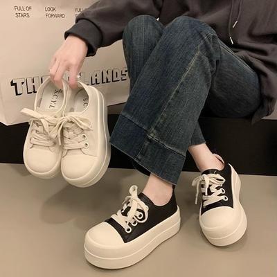 2025 Frühling neue vielseitige hässlich-süße runde Kopf Plateau beliebte Muffin Canvas Schuhe Damen Höhenzunahme großer Kopf lässige Board Schuhe