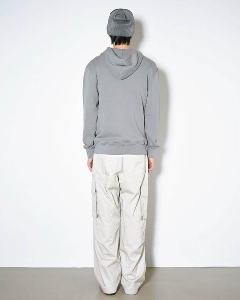 THEMUSEUMVISITOR Metal Logo Cargo Pants (Beige)