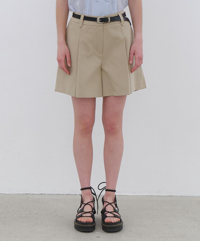 CLUNY Minimal Strap High Waist Shorts - Beige