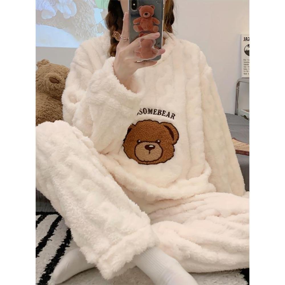 

Женский милый мультяшный медведь с рисунком в виде букв, жаккардовый флисовый плотный пижамный комплект, топ с длинными рукавами и круглым вырезом, удобные свободные брюки для осени и зимы XL