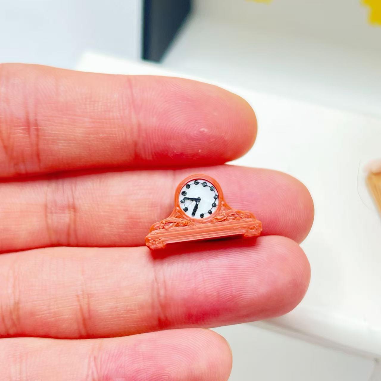 12-Minute Mini Vintage Clock Dollhouse DIY Ornaments for BJD Playhouse and Festival Gifts