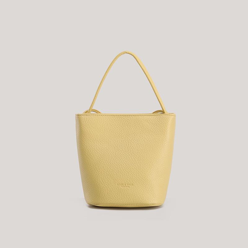 Hand Carrying Bucket Bag Women 2025 New Korean Version of Simple Casual Shoulder Bag Niche Trend Versatile Design Underarm Bag