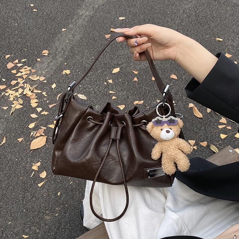 Retro Bag Women's 2025 New Autumn and Winter Versatile Shoulder Messenger Bag Is Popular This Year, Portable Bucket Bag