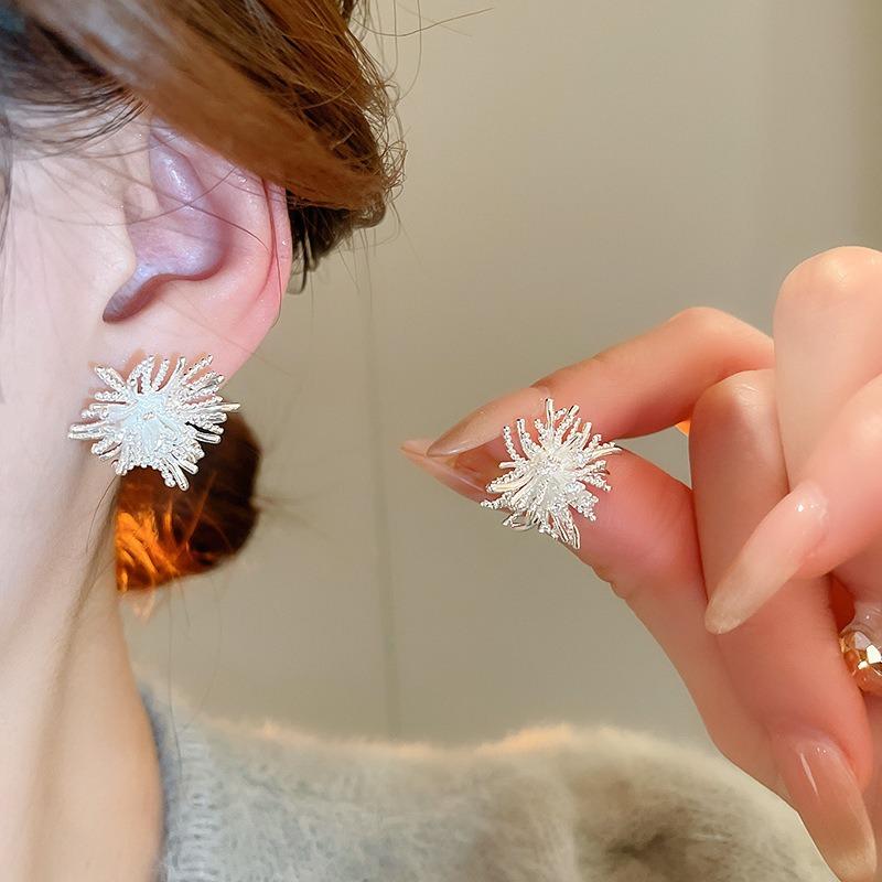 Silver needle super flash zircon pearl geometric round flower earrings simple personality stud earrings niche design earrings women
