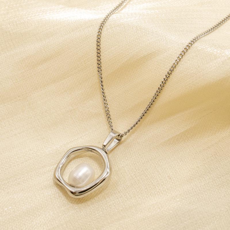 Fashionable Light Luxury Pearl Pendant Necklace with Irregular Circle Design and Durable Colorfast Titanium Steel Chain