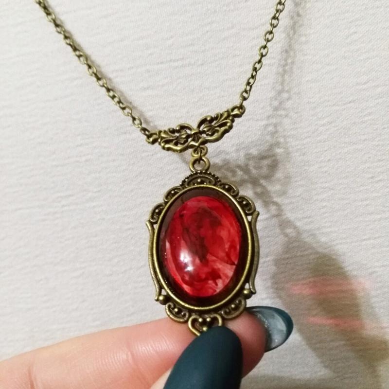 Gothic Oval Pendant Crystal Necklace Red Quartz Charm Necklace Vintage Chokers Women Fashion Jewelry Christmas Gifts
