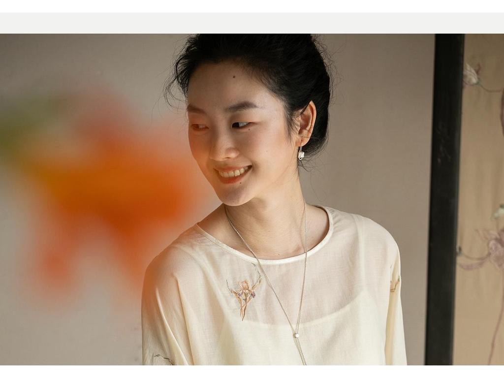 Women's Summer Lightweight White Embroidered Cotton Retro Shirt