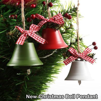 Decorazione per albero di Natale in ferro battuto dipinto con grandi campane e bellissimi ornamenti natalizi con palline di decorazioni natalizie