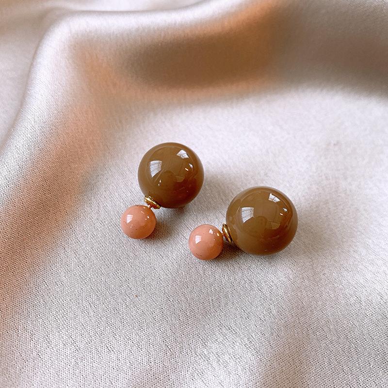 

Sweet candy-colored ball stud earrings, a simple two-wear earring commuter white earrings for women