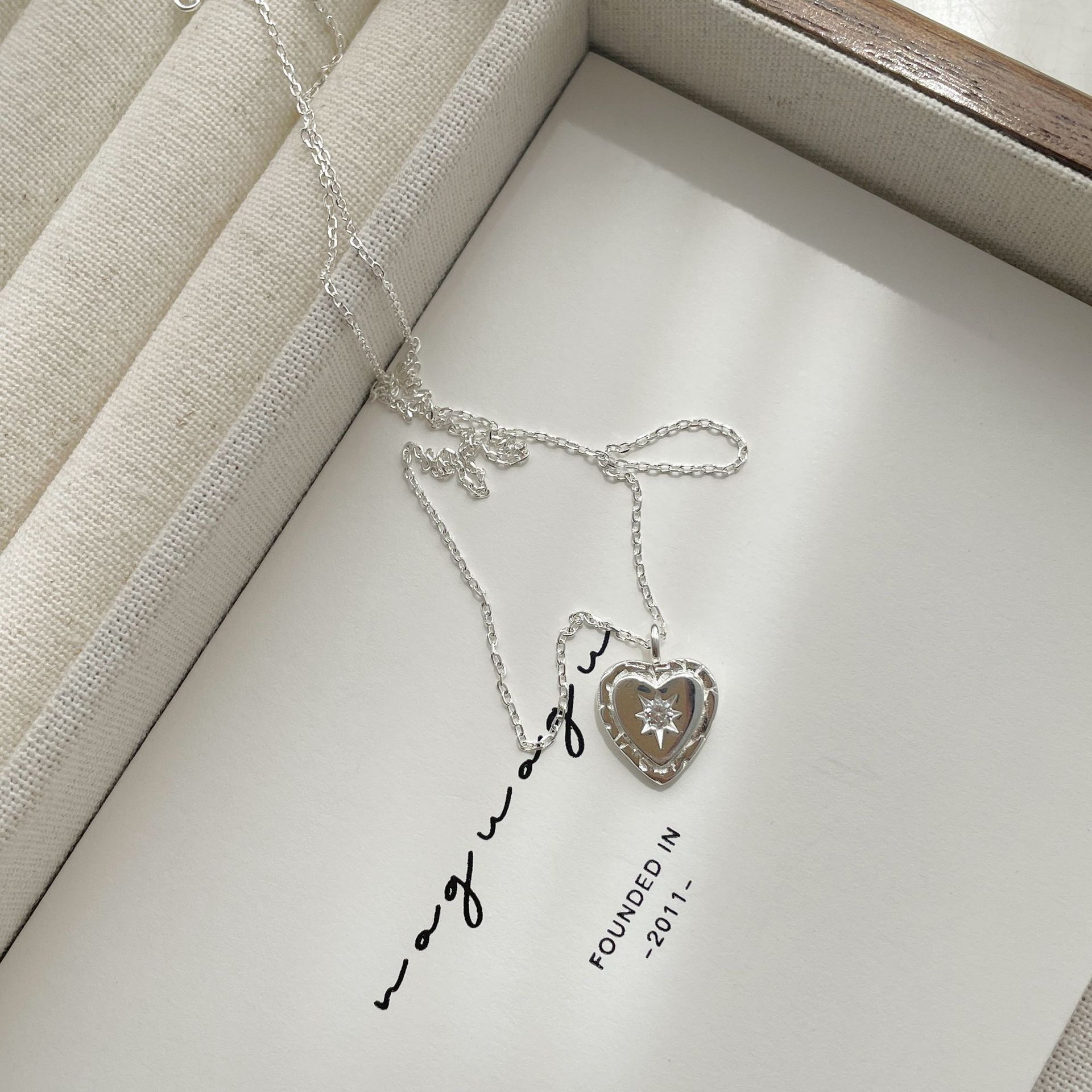 

Корейская версия Инстаграм-знаменитости, простой модный стиль, S925, любовное ожерелье с цирконием, женская ключичная цепочка в форме сердца 925 sterling silver