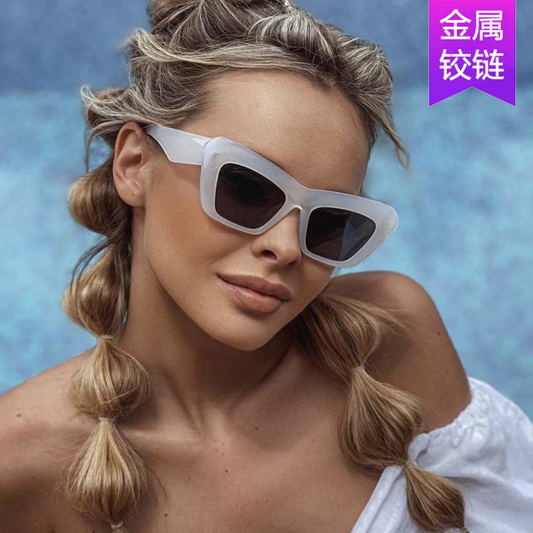 European and American personality triangular cat eye new sunglasses trendy ins Internet celebrity retro concave hip hop ink