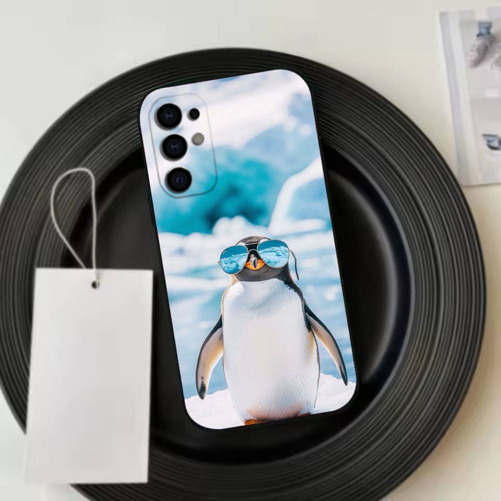 Funny Happy cute P-Penguin Phone Case For Samsung S25,S24,S21,S22,S23,S30,Ultra,S20,Plus,Fe,Soft Silicone Black Cover