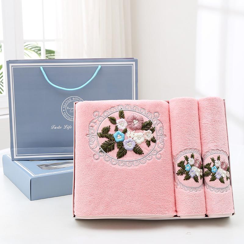 Wholesale Fashionable Two-piece Set of Fiber Absorbent Embroidered Towel Gift Box with Flower Towel Gift Box Bath Towel3pcs
