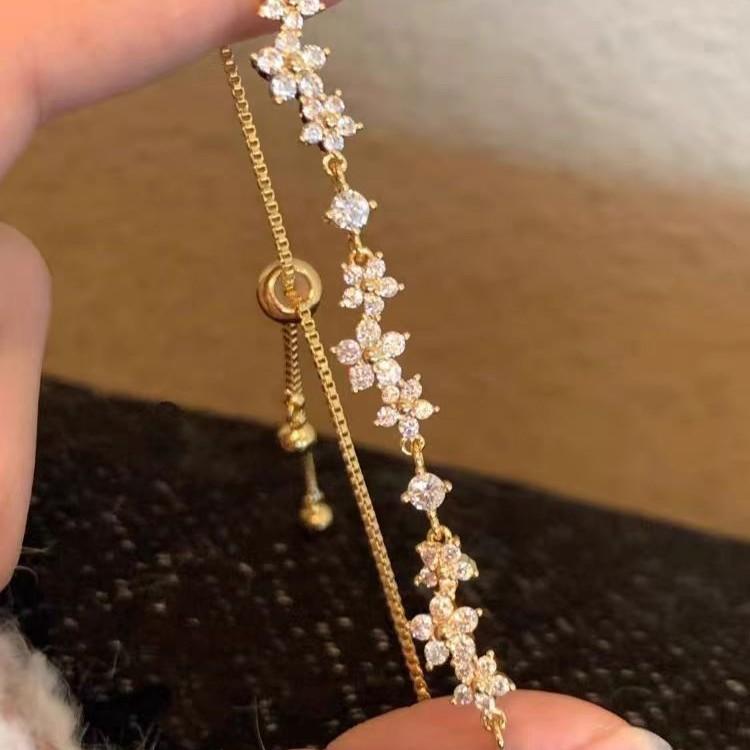 Exquisite Luxury Shining Micro-inlaid Zircon Cherry Blossoms Flower-shaped Adjustable Pull Bracelet for Women Sweet Jewelry Gift