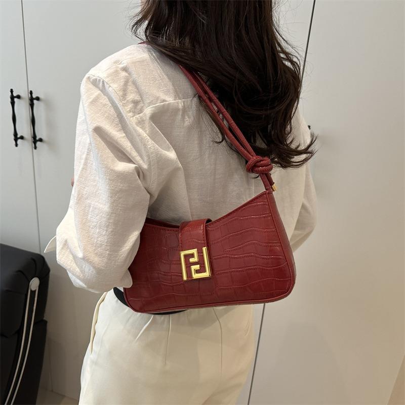 Spring New Personalized Baguette Bag Fashion Trend Niche Design Women's Texture Shoulder Messenger Bag