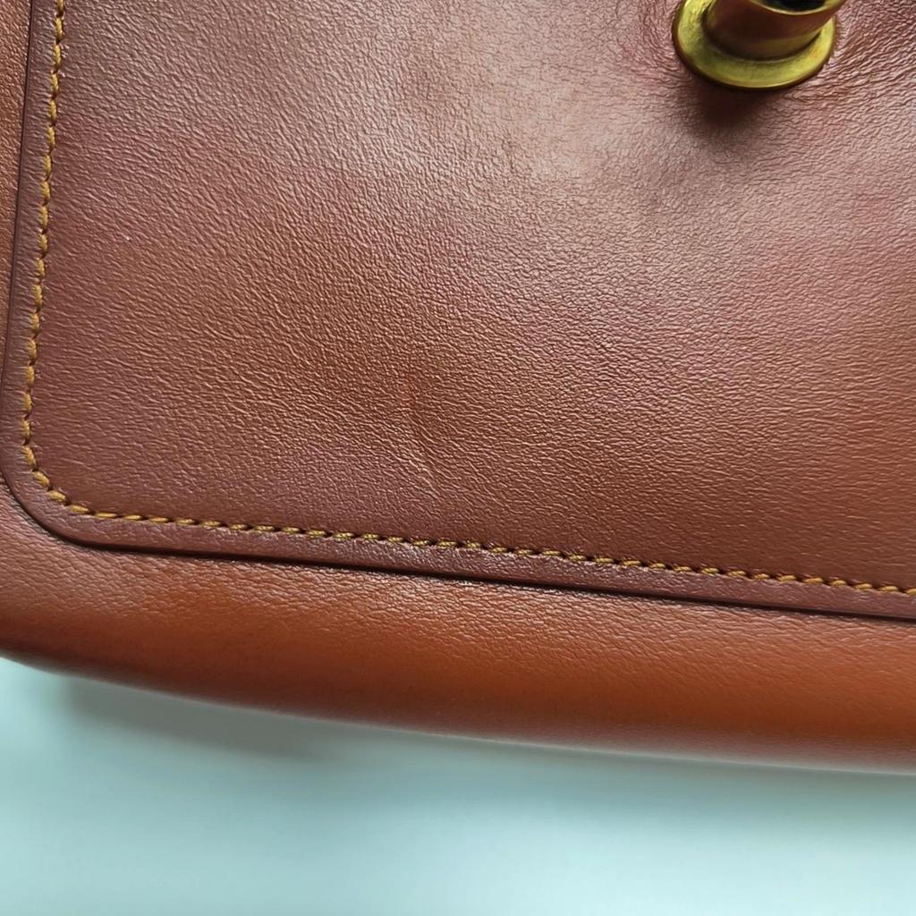 [Gebraucht] Parker 18 Nieten Kamelienblüten-Ketten-Klappe Schultertasche Beschichtetes Canvas und Kalbsleder Crossbody-Tasche Klein - Sehr Gut #MIBDDK