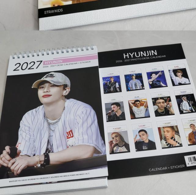 Stray Kids Hyunjin Stolní kalendář 2026 & 2027 K-pop Fanouškovské zboží