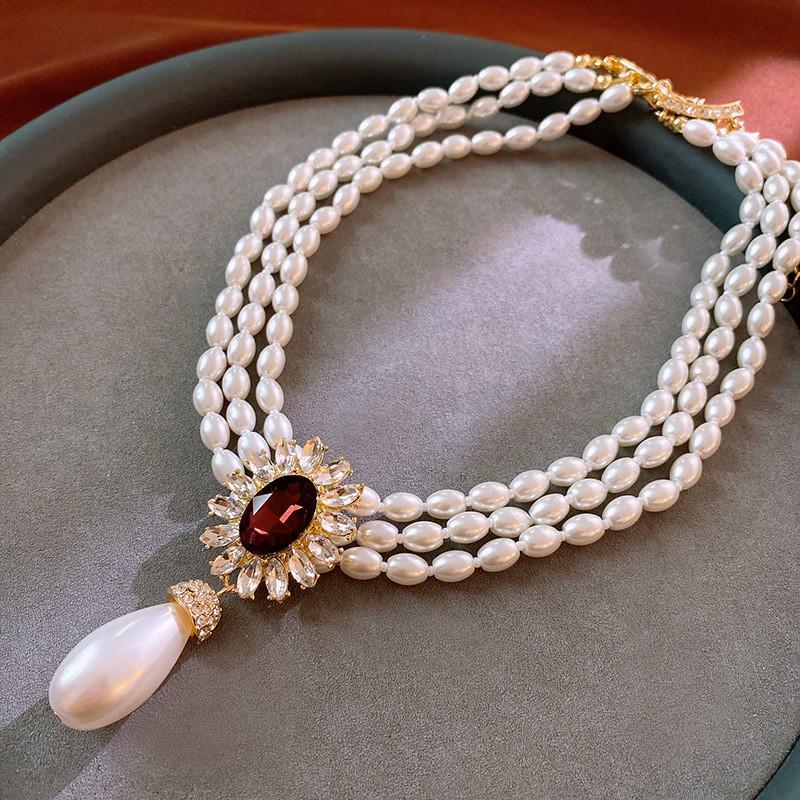 Französisches Gericht Strass-Wassertropfen Schmuckset: Luxuriöses Halsketten- und Ohrring-Set für Damen