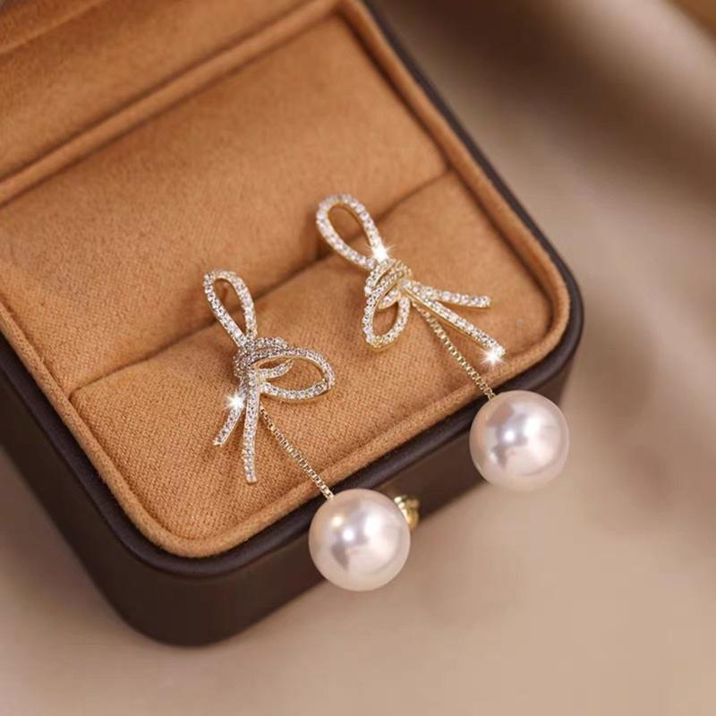 Delicate Bowknot Drop Earrings Fashion Long Tassels Sweet Pearl Earrings Crystal Bows Ear Pendant for Women Jewelry Gift