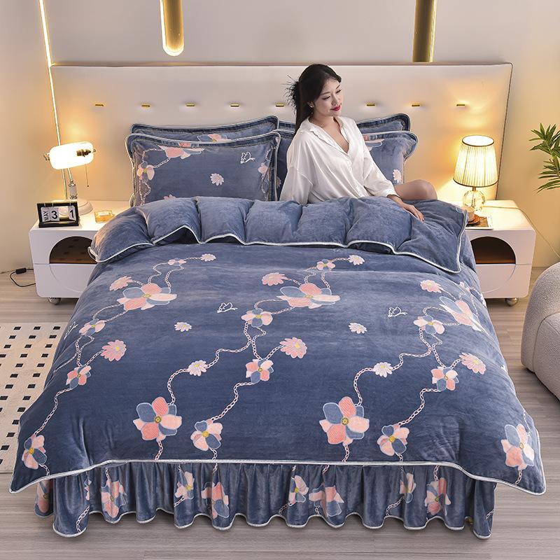New Milk Velvet Bedding Set of Four Winter Thick and Warm Double-sided Velvet Bed Skirt Duvet Cover Pillowcase
