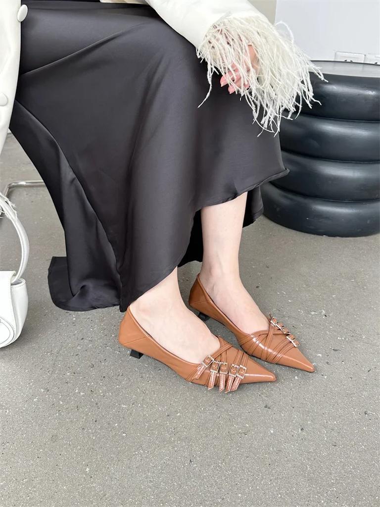 Mode Neue Marke Damen Ballett Elegant Spitzschuh Bootsschuhe 5 Schnallen Designer Schuhe für Damen Slipper Kleid Pumps Frühling Herbst