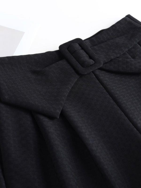 2025 Autumn/Winter High-Waisted Slim A-Line Bow Shorts, Women's Bootcut, Elegant Style Outerwear