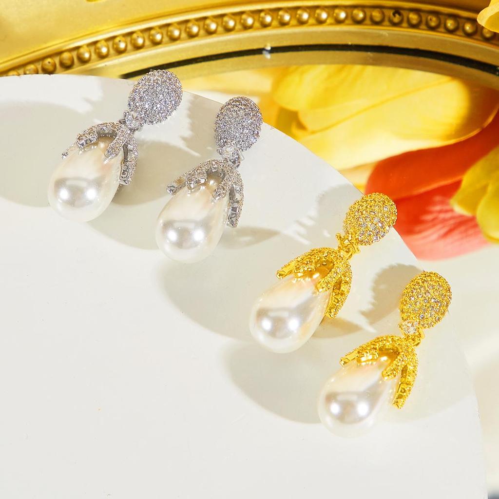 CMM Temperament Woman Elegant Pendant Artificial Pearl Earrings Inlaid With CZ Zircon French Trend Golden Silvery Ear Jewelry